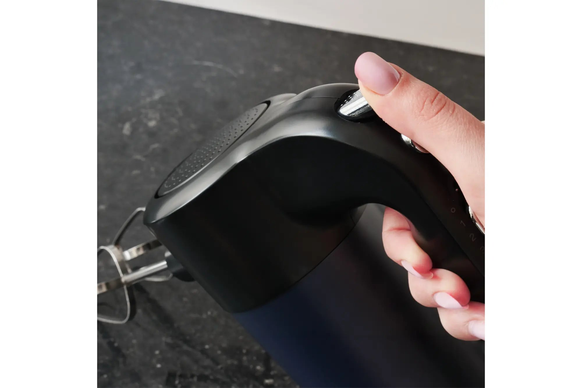 Batteur électrique NEW MOON utilisation