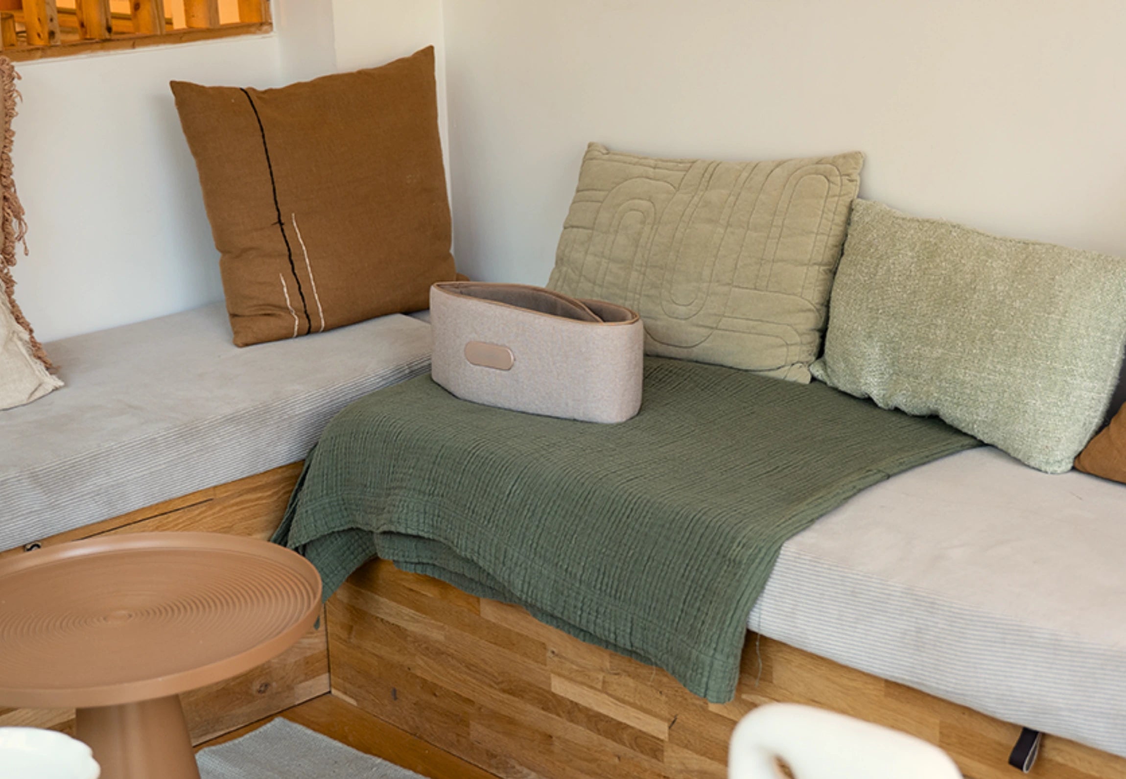 Ceinture massante chauffante ventre et bas du dos WAIST MASSAGER canapé