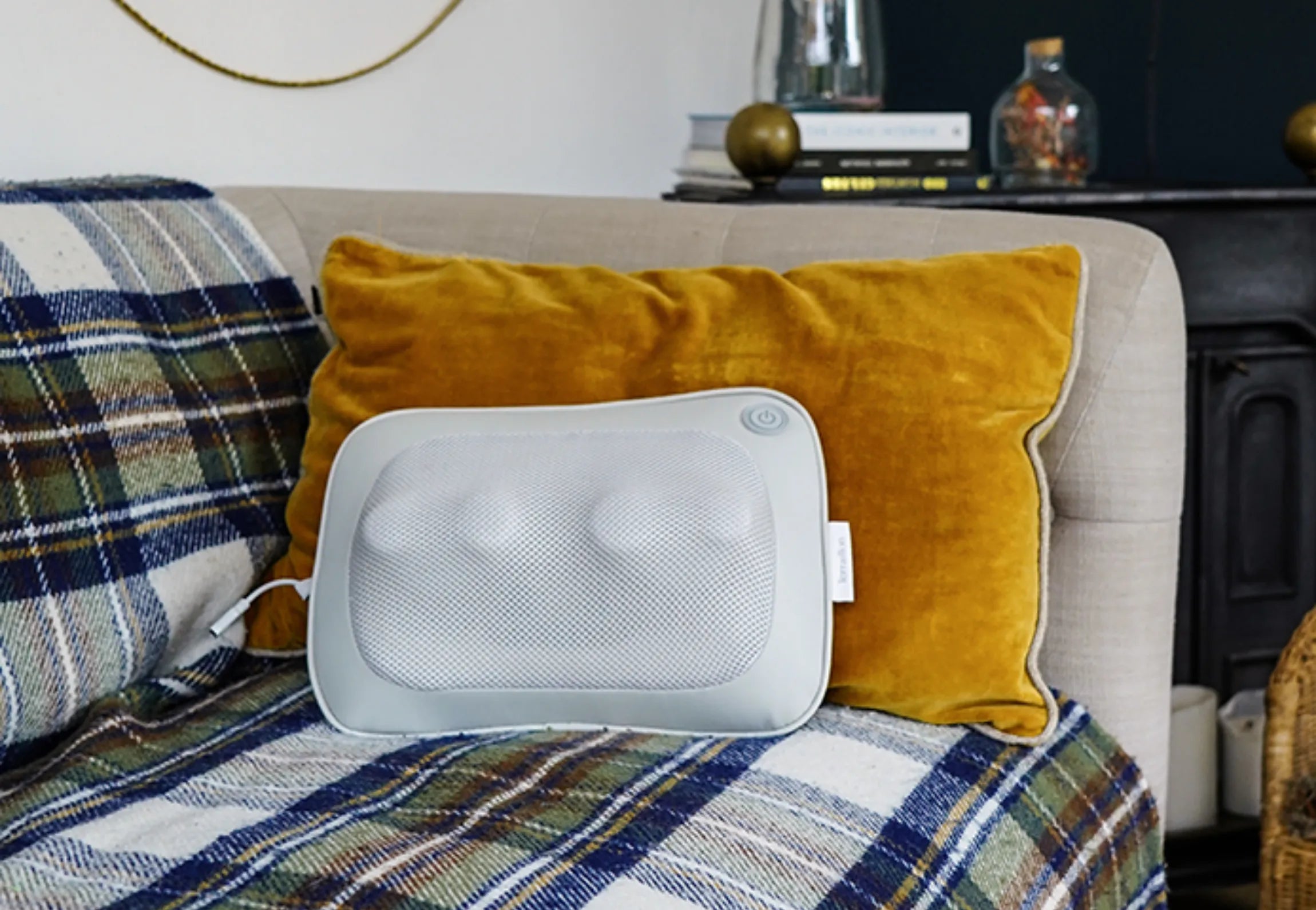 Coussin de massage shiatsu MULTI MASSAGER canapé