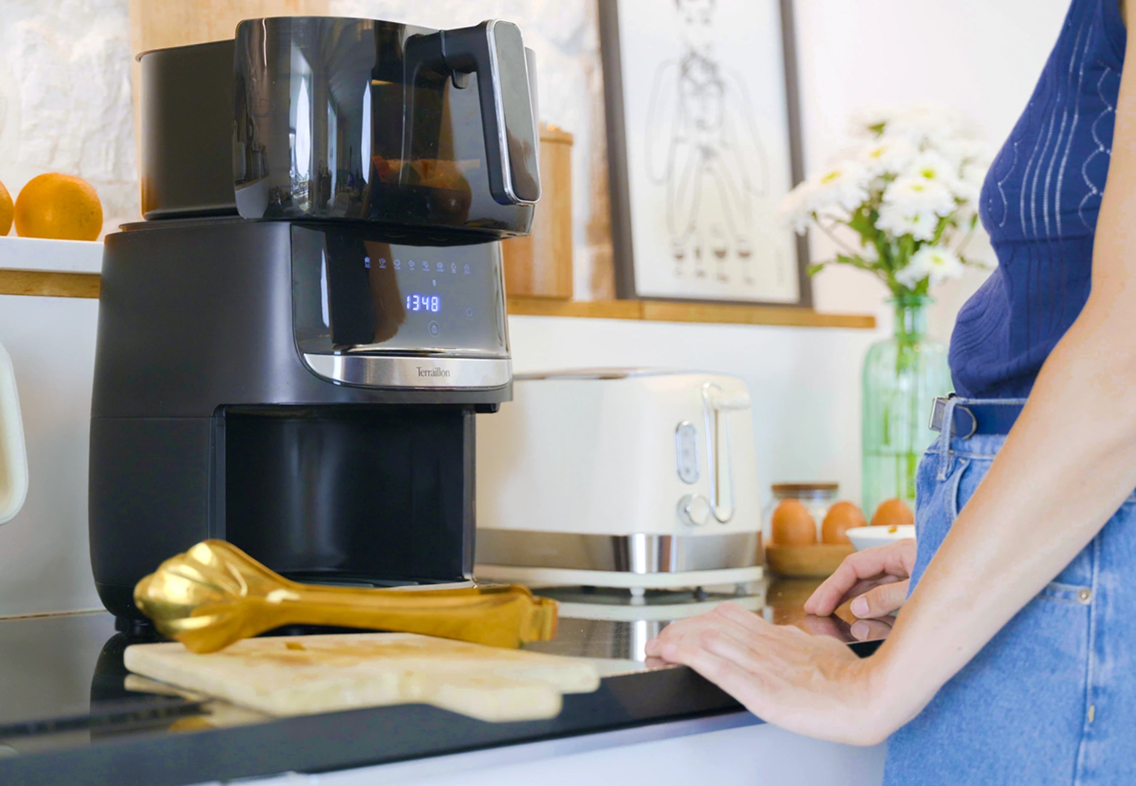 Friteuse sans huile COOK & FRY SMART mise en situation pesage