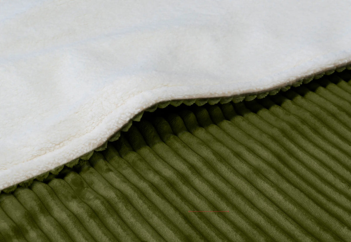 KOOMY Heated Throw - Your large-format gentle warmth solution