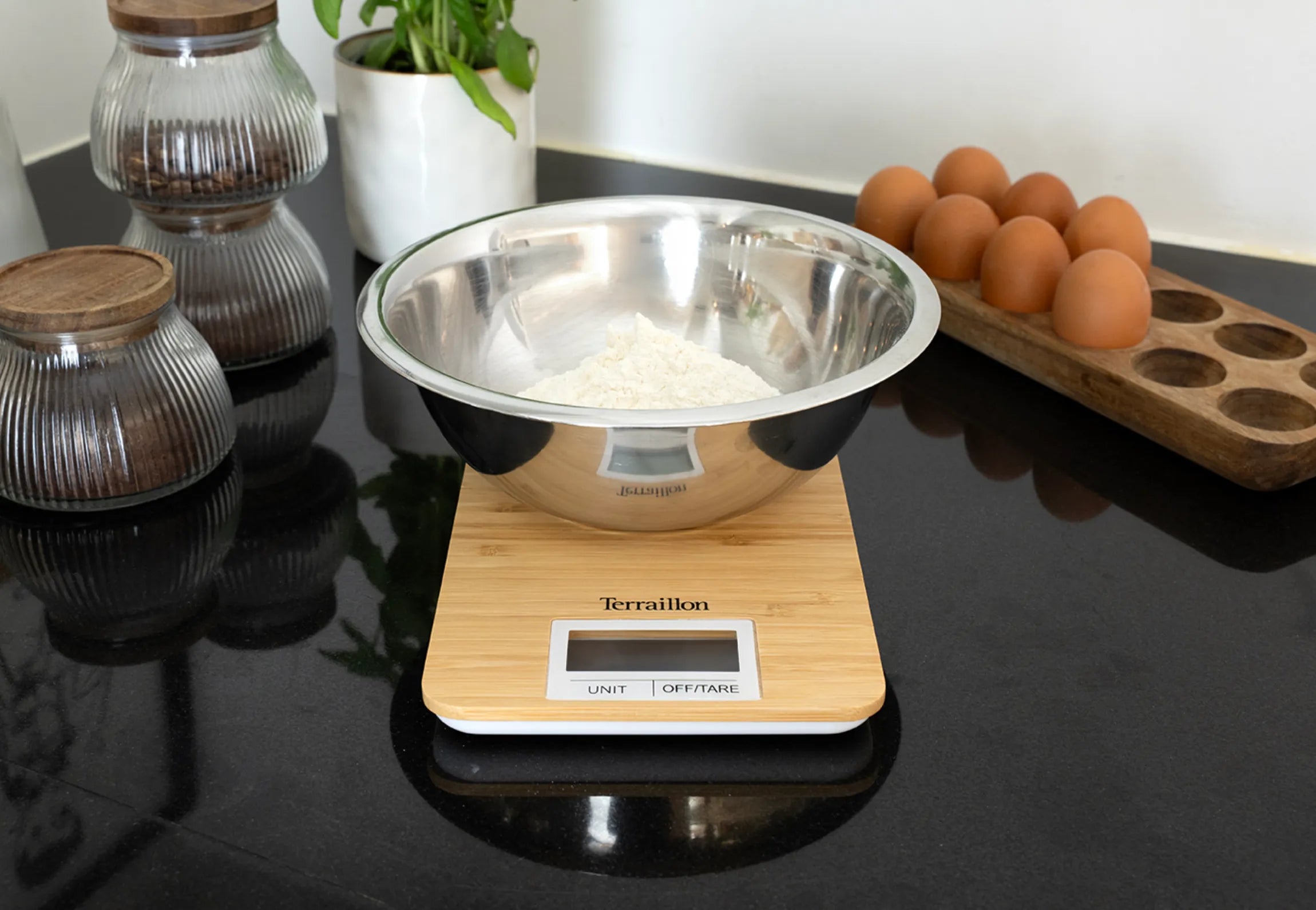 Balance de cuisine bambou naturel mise en situation 