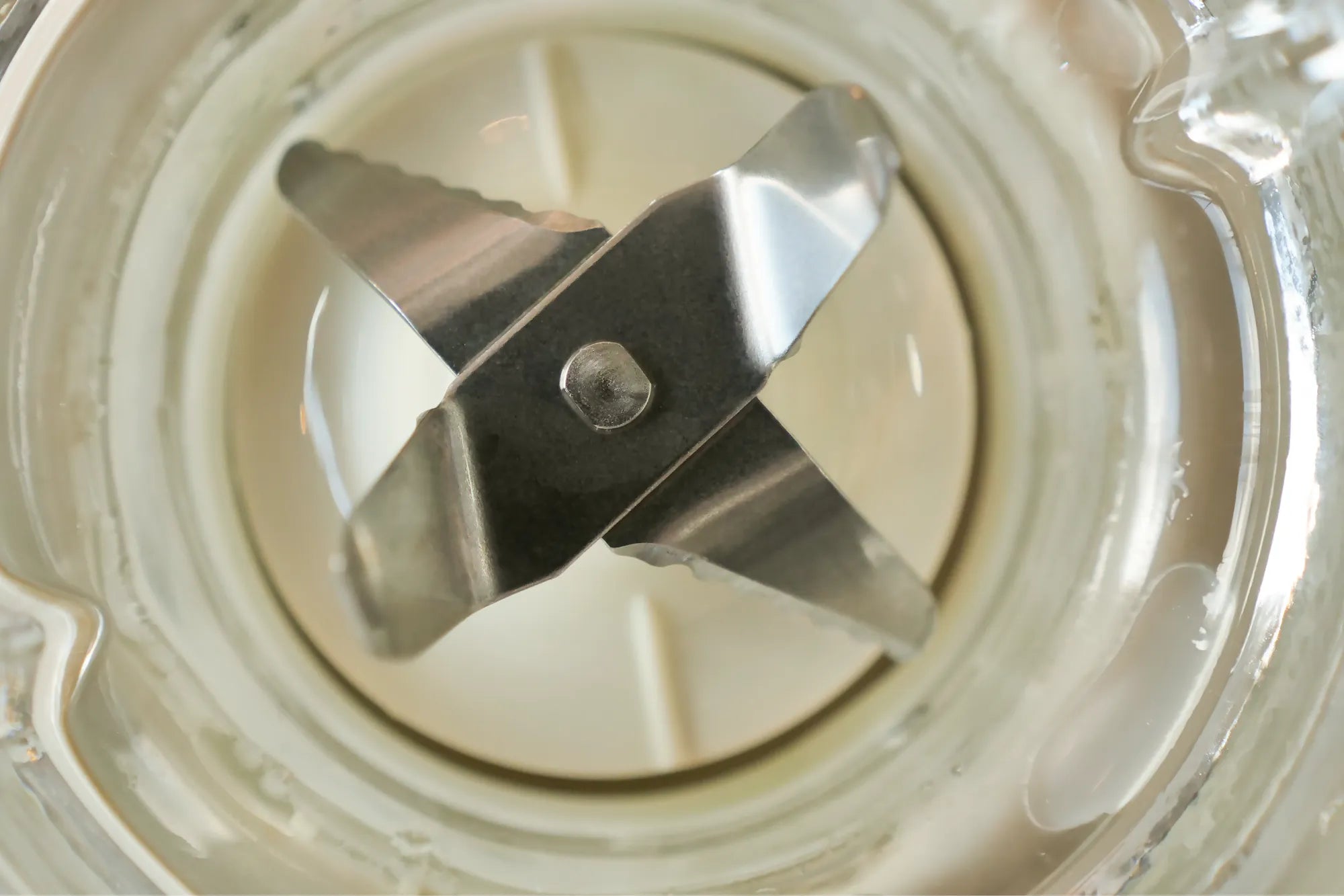 Blender SUNRISE crème vue lames 