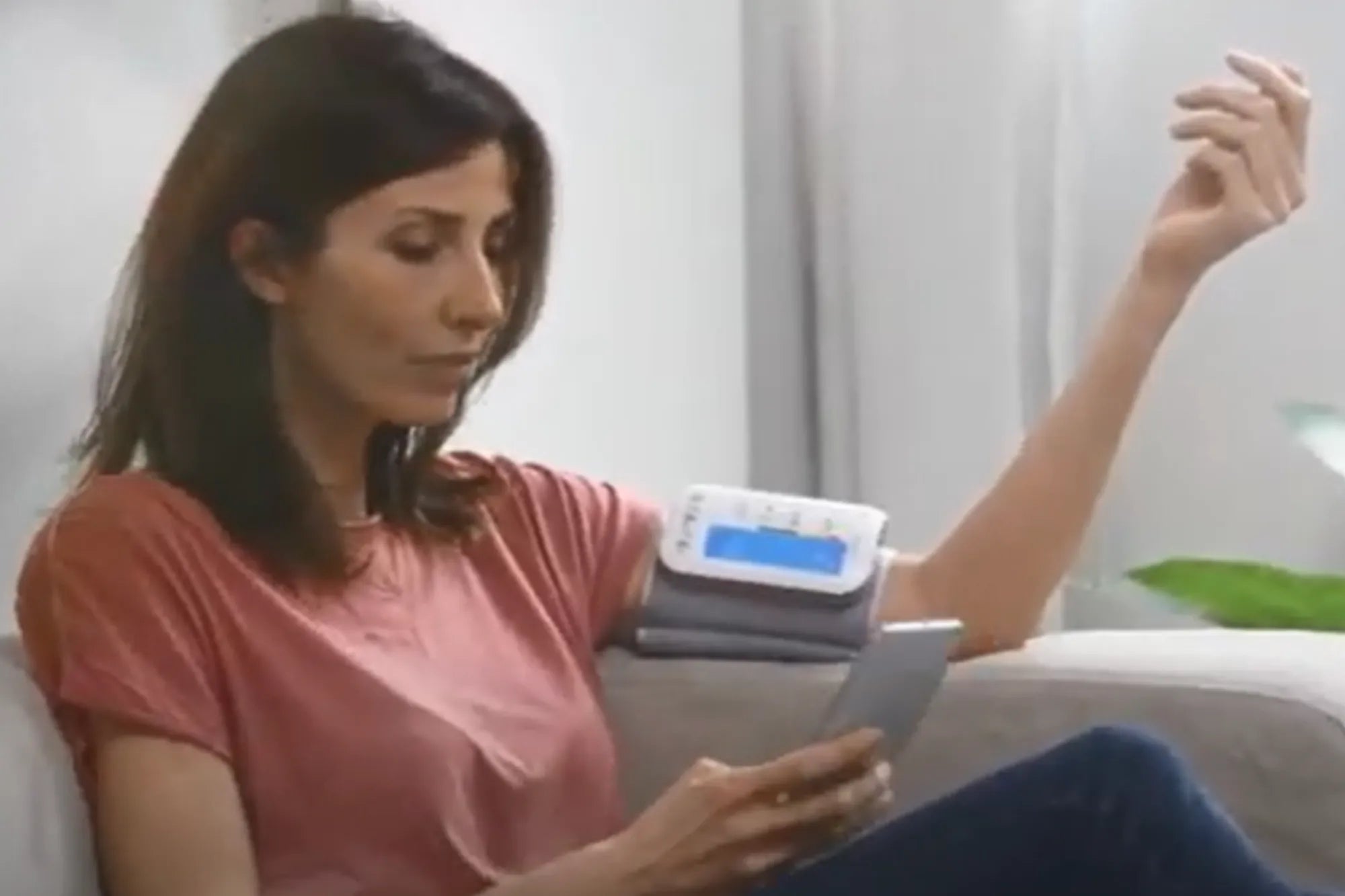 Tensiomètre connecté TENSIO SMART utilisation 